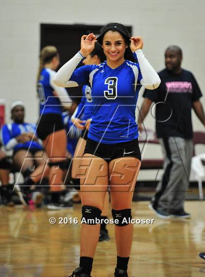 Thumbnail 1 in Westside vs. New Caney (NIKE Invitational Tournament) photogallery.