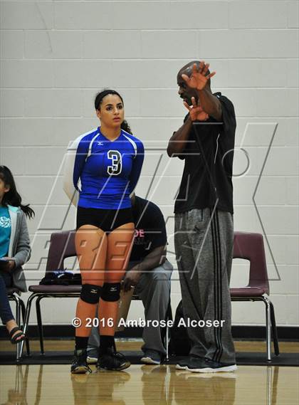 Thumbnail 3 in Westside vs. New Caney (NIKE Invitational Tournament) photogallery.