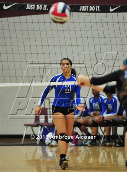 Thumbnail 2 in Westside vs. New Caney (NIKE Invitational Tournament) photogallery.