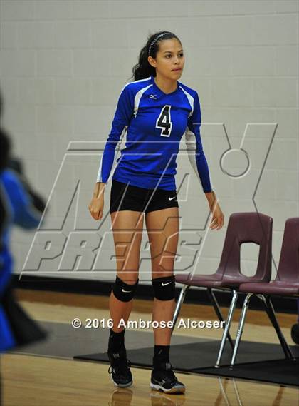 Thumbnail 1 in Westside vs. New Caney (NIKE Invitational Tournament) photogallery.
