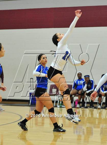 Thumbnail 3 in Westside vs. New Caney (NIKE Invitational Tournament) photogallery.