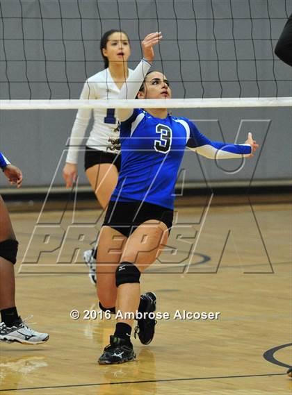 Thumbnail 3 in Westside vs. New Caney (NIKE Invitational Tournament) photogallery.