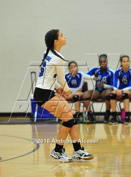 Thumbnail 3 in Westside vs. New Caney (NIKE Invitational Tournament) photogallery.