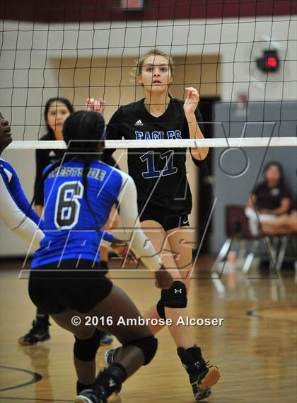 Thumbnail 3 in Westside vs. New Caney (NIKE Invitational Tournament) photogallery.