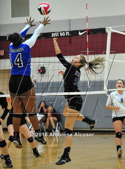 Thumbnail 1 in Westside vs. New Caney (NIKE Invitational Tournament) photogallery.