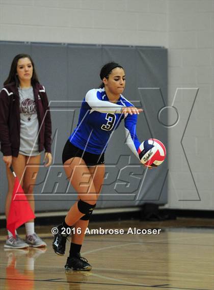Thumbnail 2 in Westside vs. New Caney (NIKE Invitational Tournament) photogallery.