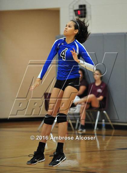 Thumbnail 3 in Westside vs. New Caney (NIKE Invitational Tournament) photogallery.