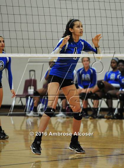 Thumbnail 3 in Westside vs. New Caney (NIKE Invitational Tournament) photogallery.