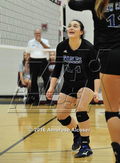 Thumbnail 2 in Westside vs. New Caney (NIKE Invitational Tournament) photogallery.