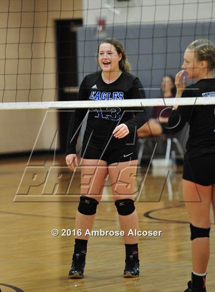Thumbnail 1 in Westside vs. New Caney (NIKE Invitational Tournament) photogallery.