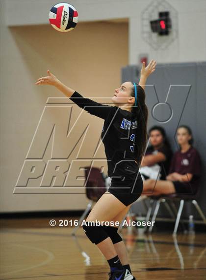 Thumbnail 3 in Westside vs. New Caney (NIKE Invitational Tournament) photogallery.