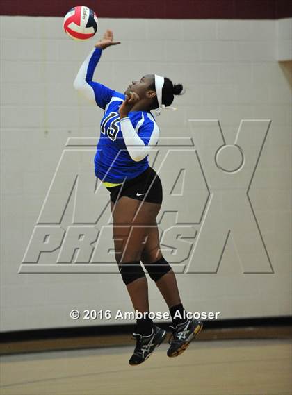 Thumbnail 1 in Westside vs. New Caney (NIKE Invitational Tournament) photogallery.