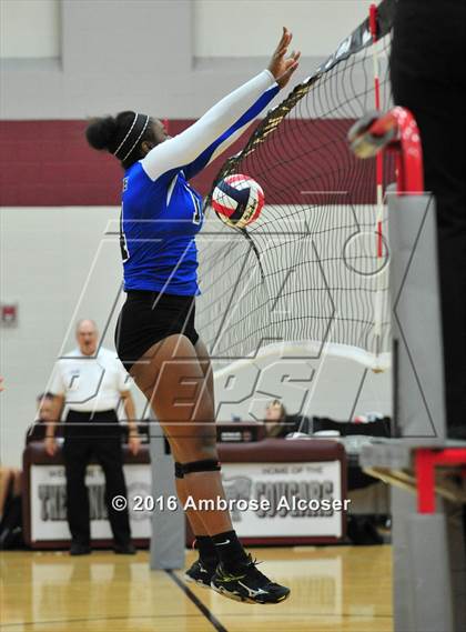 Thumbnail 2 in Westside vs. New Caney (NIKE Invitational Tournament) photogallery.