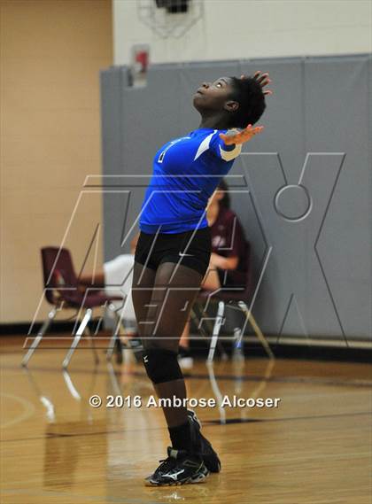 Thumbnail 3 in Westside vs. New Caney (NIKE Invitational Tournament) photogallery.