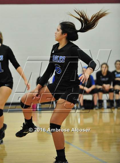 Thumbnail 3 in Westside vs. New Caney (NIKE Invitational Tournament) photogallery.