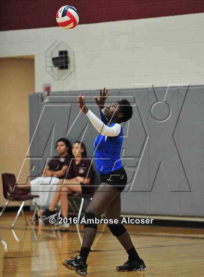 Thumbnail 2 in Westside vs. New Caney (NIKE Invitational Tournament) photogallery.