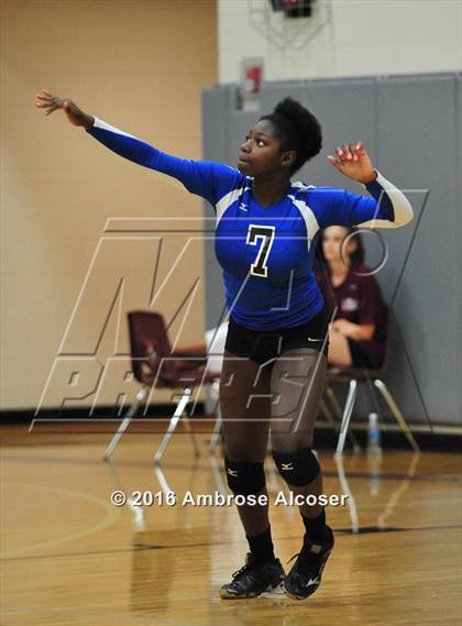 Thumbnail 1 in Westside vs. New Caney (NIKE Invitational Tournament) photogallery.