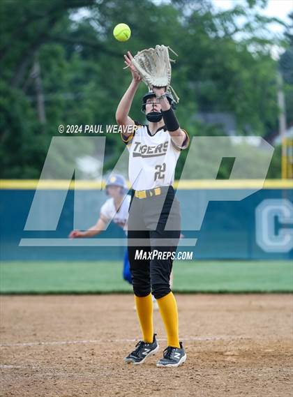 Thumbnail 1 in Valley View vs Northwestern Lehigh (PIAA 4A Quarterfinal) photogallery.