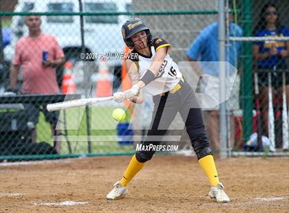 Thumbnail 3 in Valley View vs Northwestern Lehigh (PIAA 4A Quarterfinal) photogallery.