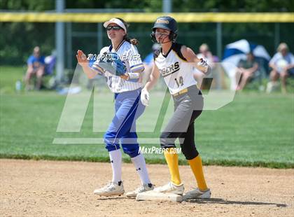 Thumbnail 3 in Valley View vs Northwestern Lehigh (PIAA 4A Quarterfinal) photogallery.
