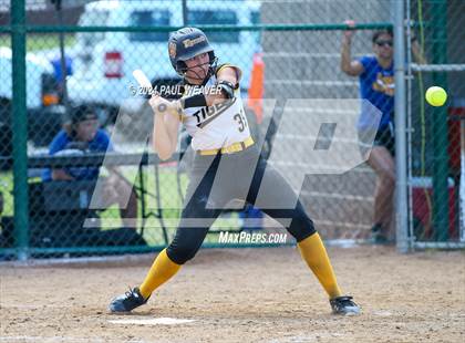 Thumbnail 1 in Valley View vs Northwestern Lehigh (PIAA 4A Quarterfinal) photogallery.