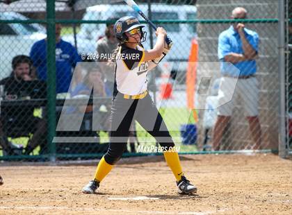 Thumbnail 2 in Valley View vs Northwestern Lehigh (PIAA 4A Quarterfinal) photogallery.