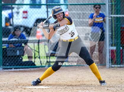 Thumbnail 2 in Valley View vs Northwestern Lehigh (PIAA 4A Quarterfinal) photogallery.