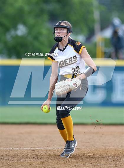 Thumbnail 1 in Valley View vs Northwestern Lehigh (PIAA 4A Quarterfinal) photogallery.