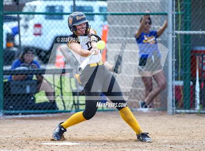 Thumbnail 3 in Valley View vs Northwestern Lehigh (PIAA 4A Quarterfinal) photogallery.