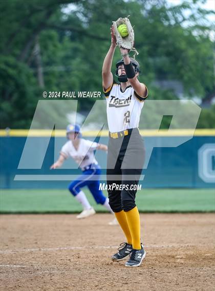 Thumbnail 2 in Valley View vs Northwestern Lehigh (PIAA 4A Quarterfinal) photogallery.