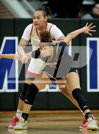 Thumbnail 1 in Summer Creek vs South Grand Prairie photogallery.