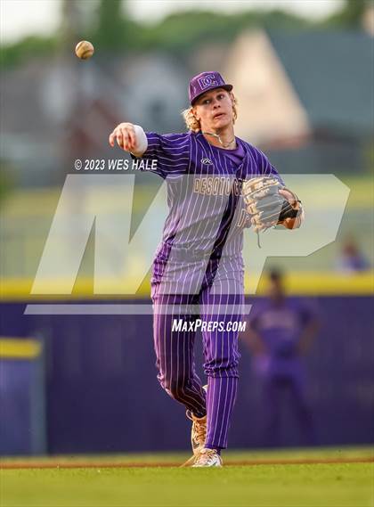 Thumbnail 3 in Tupelo @ DeSoto Central (MHSAA 6A Round 1) photogallery.