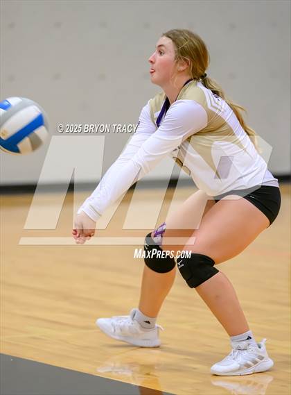 Thumbnail 3 in Oakley @ Greeley County photogallery.
