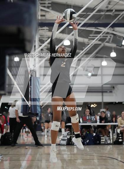 Thumbnail 2 in Mansfield vs Shadow Creek (Legends Invitational) photogallery.