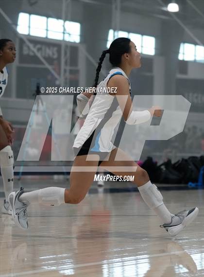 Thumbnail 3 in Mansfield vs Shadow Creek (Legends Invitational) photogallery.