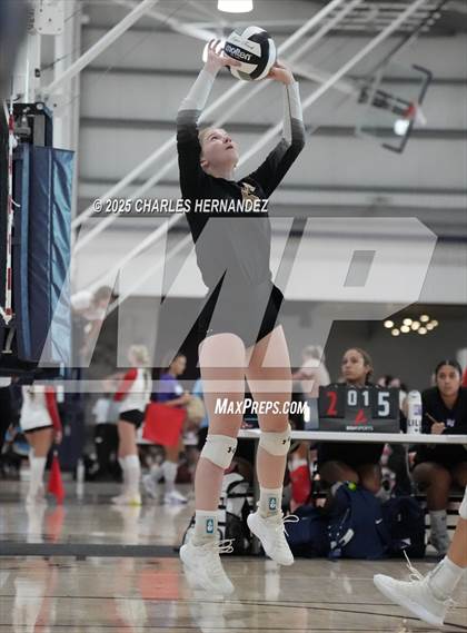 Thumbnail 2 in Mansfield vs Shadow Creek (Legends Invitational) photogallery.