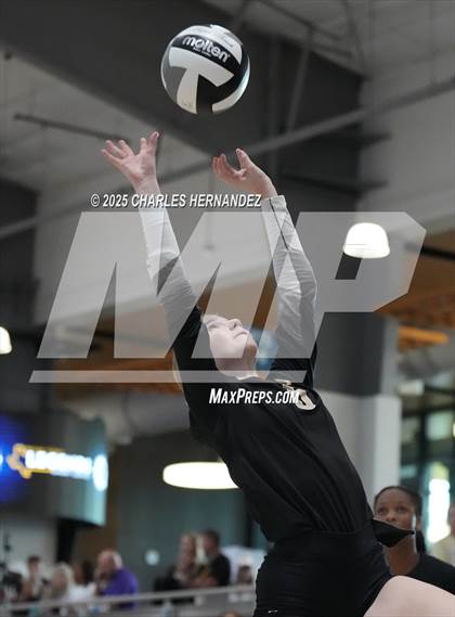 Thumbnail 3 in Mansfield vs Shadow Creek (Legends Invitational) photogallery.