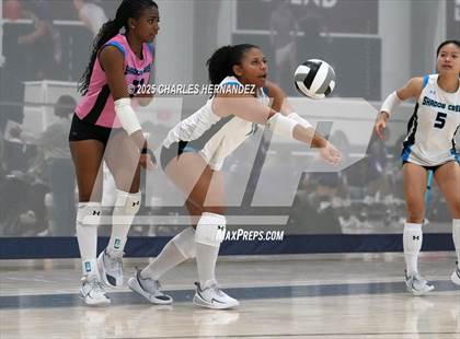 Thumbnail 3 in Mansfield vs Shadow Creek (Legends Invitational) photogallery.