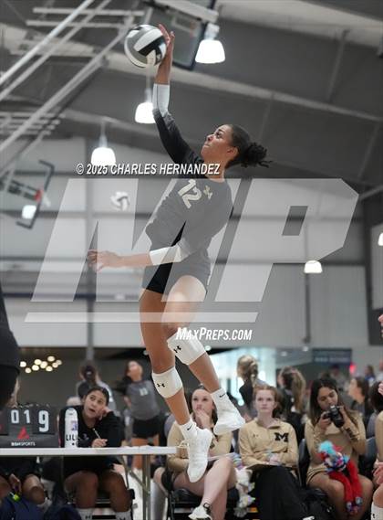 Thumbnail 3 in Mansfield vs Shadow Creek (Legends Invitational) photogallery.