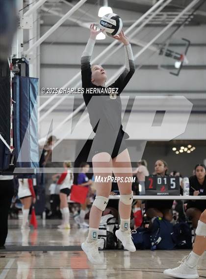 Thumbnail 3 in Mansfield vs Shadow Creek (Legends Invitational) photogallery.
