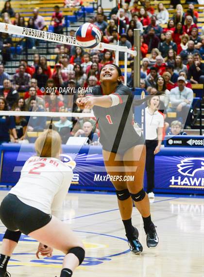 Thumbnail 2 in Archbishop Mitty vs. Mater Dei (CIF State Open Division Final) photogallery.