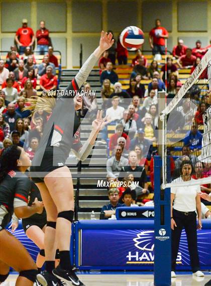 Thumbnail 2 in Archbishop Mitty vs. Mater Dei (CIF State Open Division Final) photogallery.