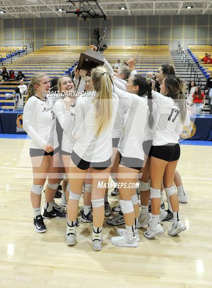 Thumbnail 3 in Archbishop Mitty vs. Mater Dei (CIF State Open Division Final) photogallery.