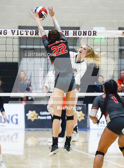 Thumbnail 2 in Archbishop Mitty vs. Mater Dei (CIF State Open Division Final) photogallery.
