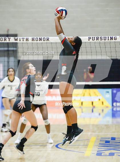 Thumbnail 3 in Archbishop Mitty vs. Mater Dei (CIF State Open Division Final) photogallery.