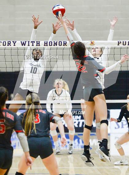 Thumbnail 3 in Archbishop Mitty vs. Mater Dei (CIF State Open Division Final) photogallery.