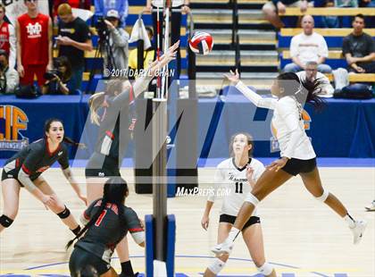 Thumbnail 3 in Archbishop Mitty vs. Mater Dei (CIF State Open Division Final) photogallery.