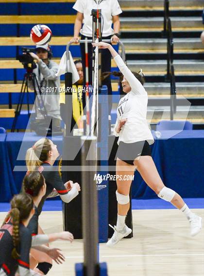 Thumbnail 2 in Archbishop Mitty vs. Mater Dei (CIF State Open Division Final) photogallery.