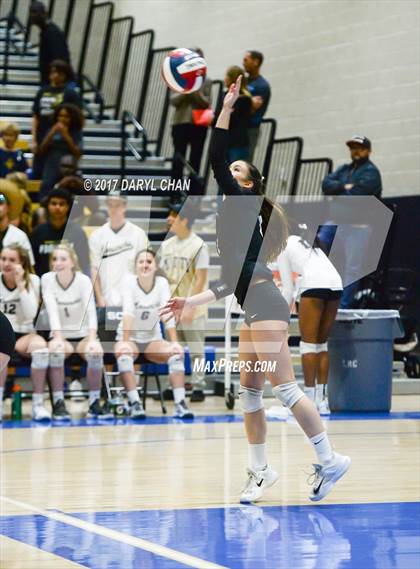 Thumbnail 1 in Archbishop Mitty vs. Mater Dei (CIF State Open Division Final) photogallery.