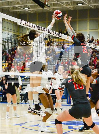 Thumbnail 1 in Archbishop Mitty vs. Mater Dei (CIF State Open Division Final) photogallery.